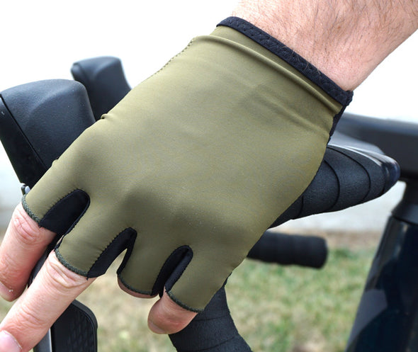 Les gants olive